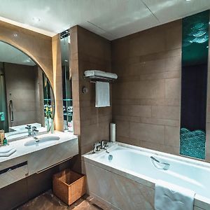 Panoramic King Room
